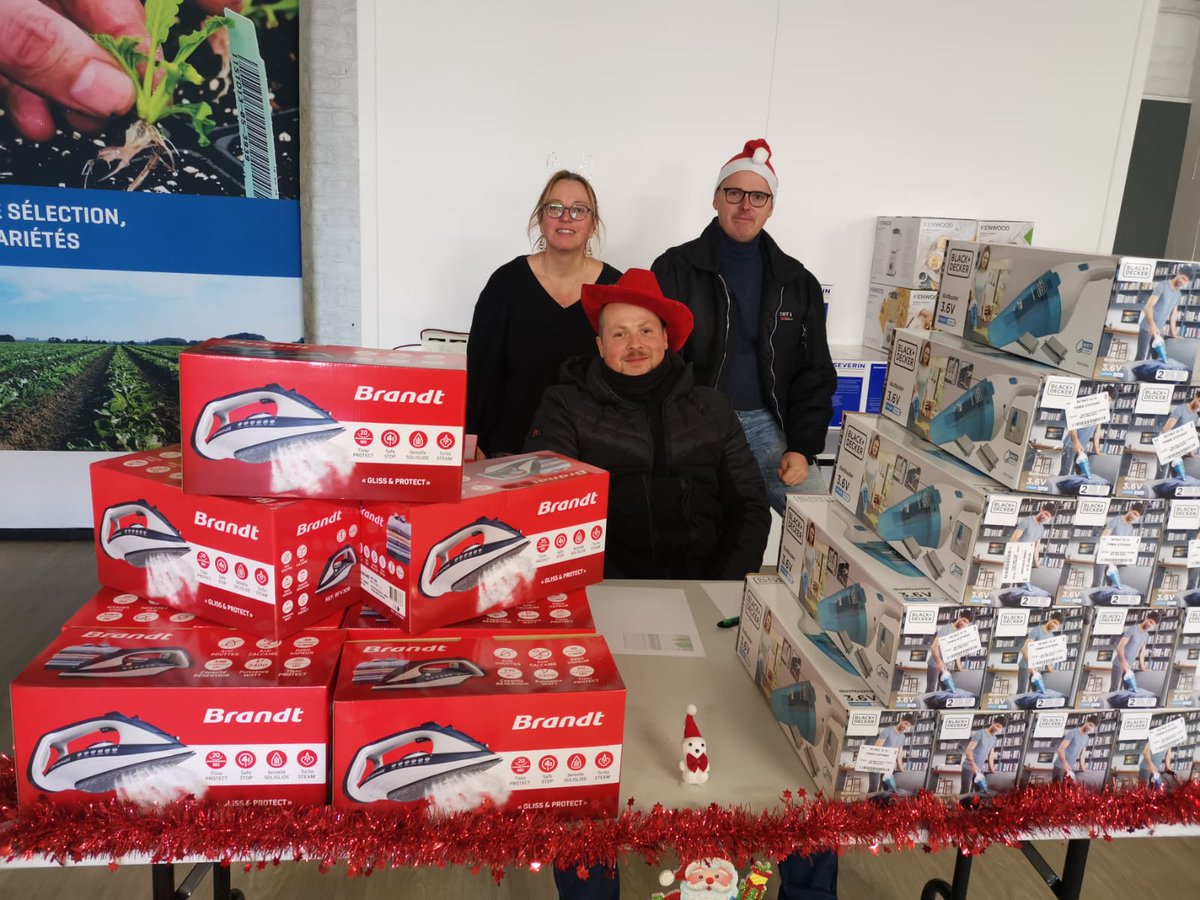 Ho ho ho ! 🎅🏻

C'est #Noël avant l'heure chez Florimond Desprez ! 🎄
Grâce au #CSE, nos collaborateurs repartent les bras chargés de cadeaux pour toute la famille ! 🎁

La magie de Noël a opéré, la preuve en images… ✨
