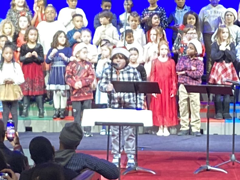 BooneBobcats's tweet image. Great performance tonight by 2nd and 3rd gr students. Thanks to Mr Pierson ( @jonwayne76 ) for prepping the students and to other Bobcat staff for supporting. Thanks to @ColonialKC for sharing your space for our holiday concert. Great night for all that were able to attend.