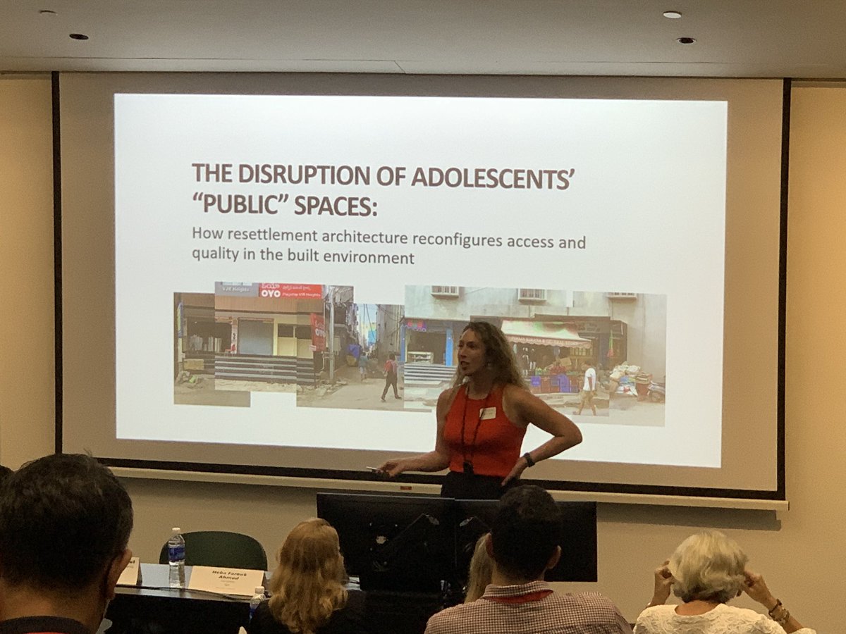 IasteLtd's tweet photo. Dr. Lyndsey Deaton delivering a fascinating talk at National University of Singapore today on her award-winning research in Manila. https://t.co/X2oLXsoVtg