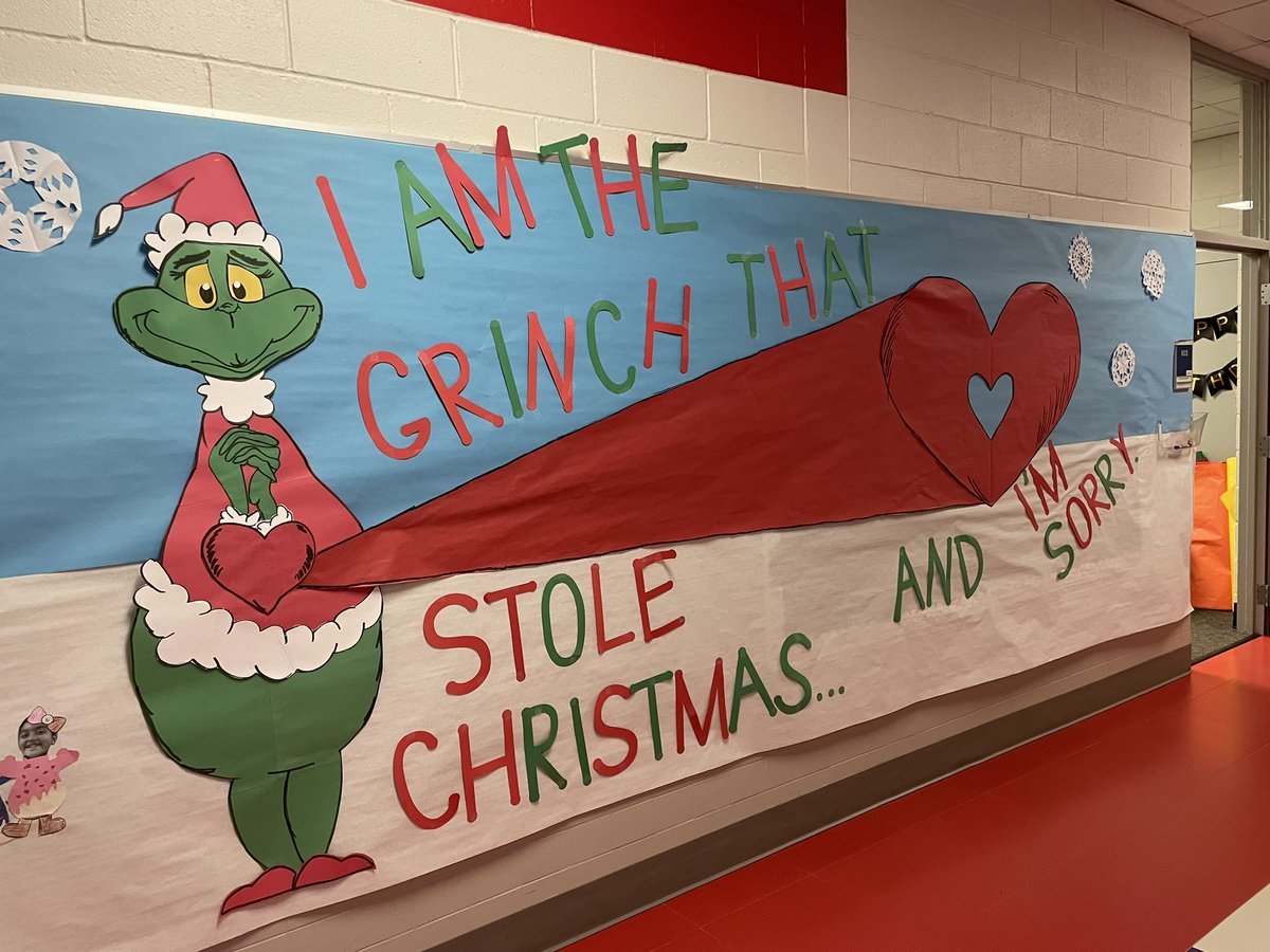 MsAshContreras's tweet photo. Our 4th grade hallway looks amazing 🤩@JohnRGood https://t.co/nsQJMw4BEn