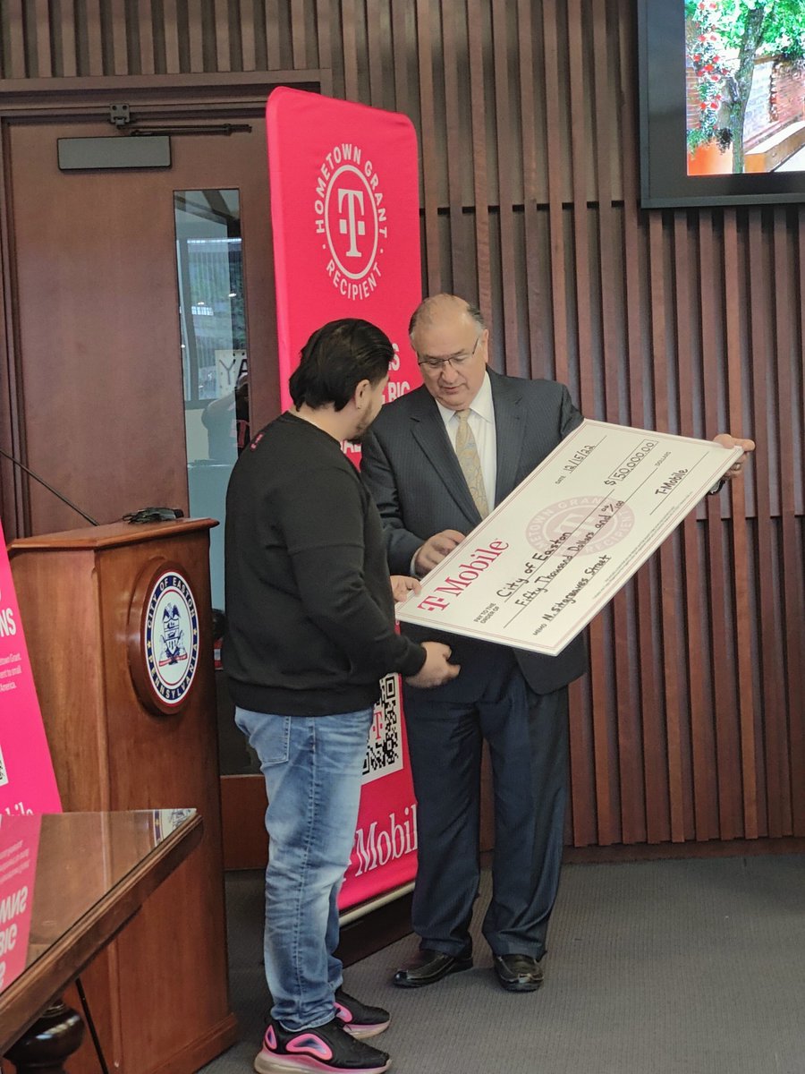 The Hive (@jorge_molina23) on Twitter photo A very exciting Wednesday, to the point the weather could not stop this great award from being celebrated! This grant goes to Easton Pa and more importantly, its community. T-MOBILE HOMETOWN GRANTS FOR THE WIN!!! <a href="/JonFreier/">Jon Freier</a> @John_Dief <a href="/joegiannone1018/">Joe Giannone</a> <a href="/TMobile/">T-Mobile</a> <a href="/JohnStevens_/">John Stevens</a> A very exciting Wednesday, to the point the weather could not stop this great award from being celebrated! This grant goes to Easton Pa and more importantly, its community. T-MOBILE HOMETOWN GRANTS FOR THE WIN!!! <a href="/JonFreier/">Jon Freier</a> @John_Dief <a href="/joegiannone1018/">Joe Giannone</a> <a href="/TMobile/">T-Mobile</a> <a href="/JohnStevens_/">John Stevens</a>