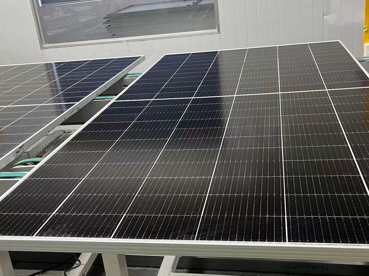️IDEAL ENERGY delivery day.
️685-watt solar panels with high efficiency! suitable for industrial and commercial projects.
️feel free to contact us to .
❇Get your free quote today ! Do not hesitate to DM us !
Whatspp :+8618051934203
📧sales@idealnewenergy.com