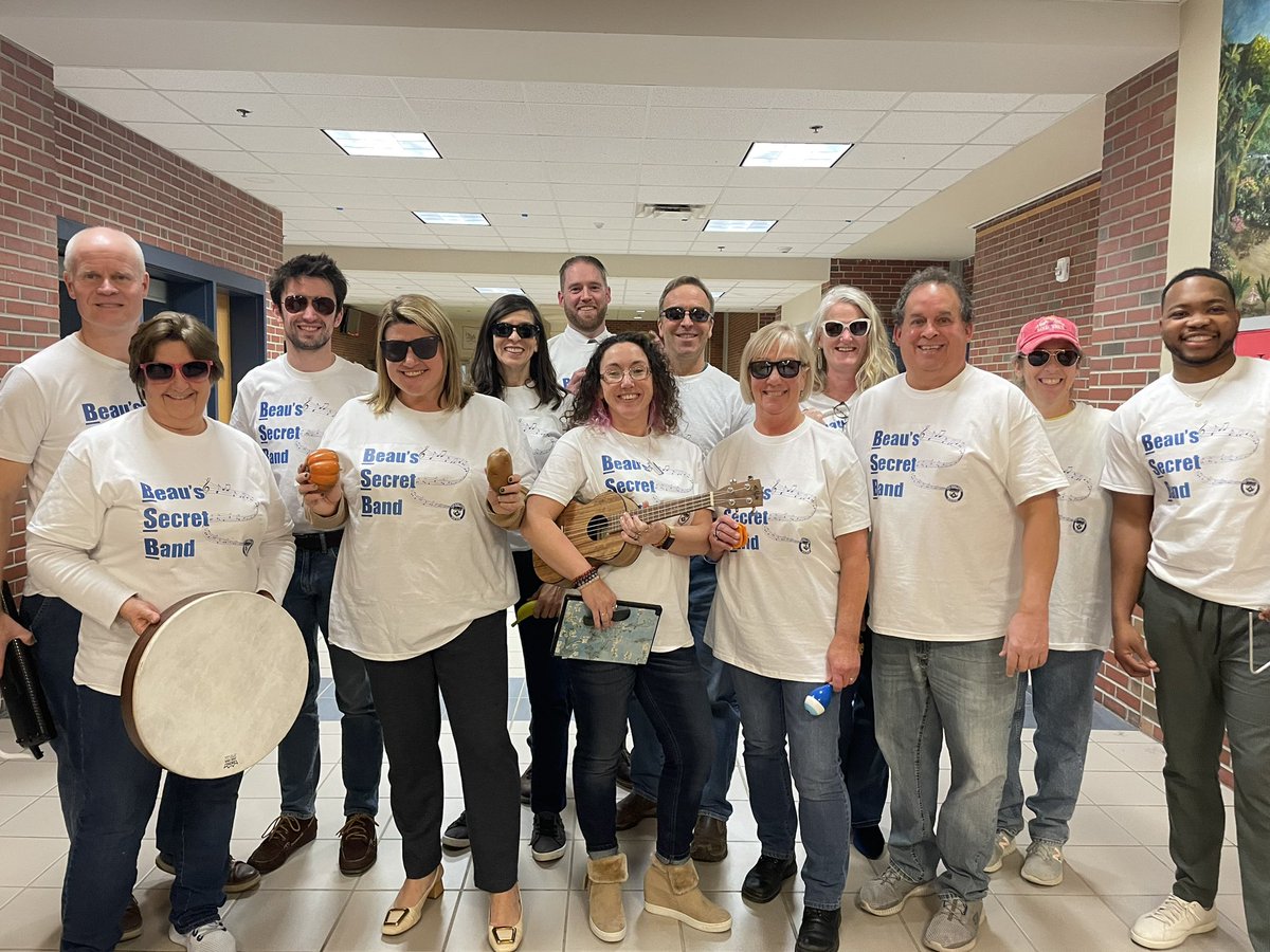 Ms. Wallace tweet media