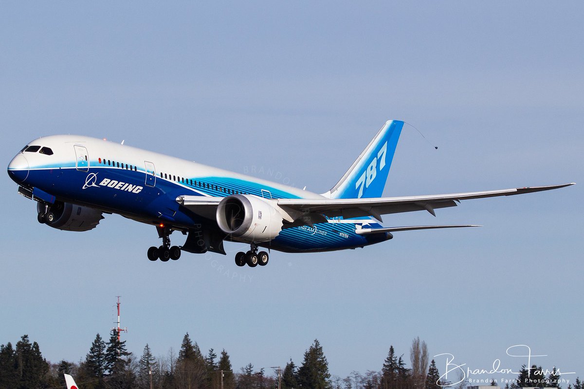 BDFphotography's tweet photo. #OTD: 13 years ago on 12-15-09 the @BoeingAirplanes 787-8 took to the skies for the very first time from @FlyPaineField. Unfortunately I wan not able to make that flight, but here is #ZA001 doing touch and goes. #787FT
The 787-8 looks so small now compared to the -9/10 https://t.co/dR00cIWn2d
