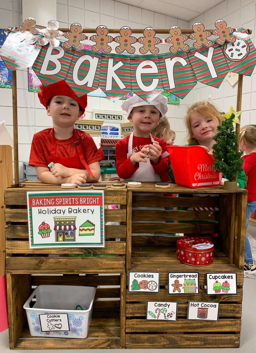 MPreschoolers's tweet photo. Enjoying the Holiday Bakery! 🍪🎅🏼🧁#dramaticplay #littlezeps #preschool #gozeps #Christmas #bakary #misstaylorsclass https://t.co/OgwyehKVrl