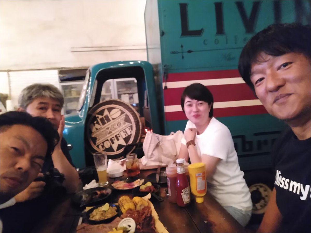 Atsushi_Tado's tweet photo. これから旅に出る方も、そうでない方も。
この本と、短い旅をしましょう。

『スローシャッター』

ひろのぶと株式会社より、本日発売です。 https://t.co/ddfqC5a0XO