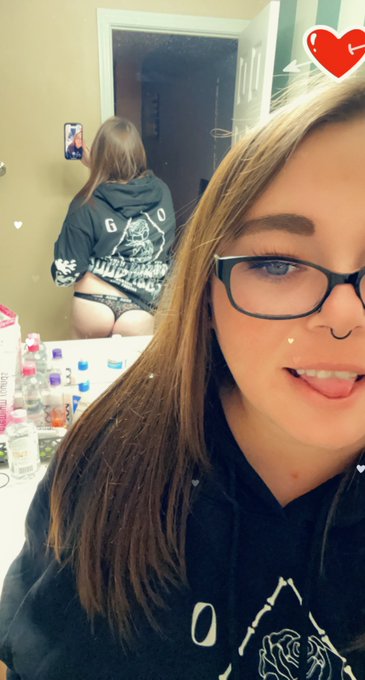 If you aren&rsquo;t subscribed to my onlyfans what are you waiting for 🥵 click the link 💋 #sexy #bbw #mirrorselfie<a href="/tag/brunette"class="tags"><span>#brunette</span></a><a href="/tag/curvy"class="tags"><span>#curvy</span></a><a href="/tag/sexy"class="tags"><span>#sexy</span></a><a href="/tag/nude"class="tags"><span>#nude</span></a><a href="/tag/glasses"class="tags"><span>#glasses</span></a><a href="/tag/bbw"class="tags"><span>#bbw</span></a><a href="/tag/horny"class="tags"><span>#horny</span></a>