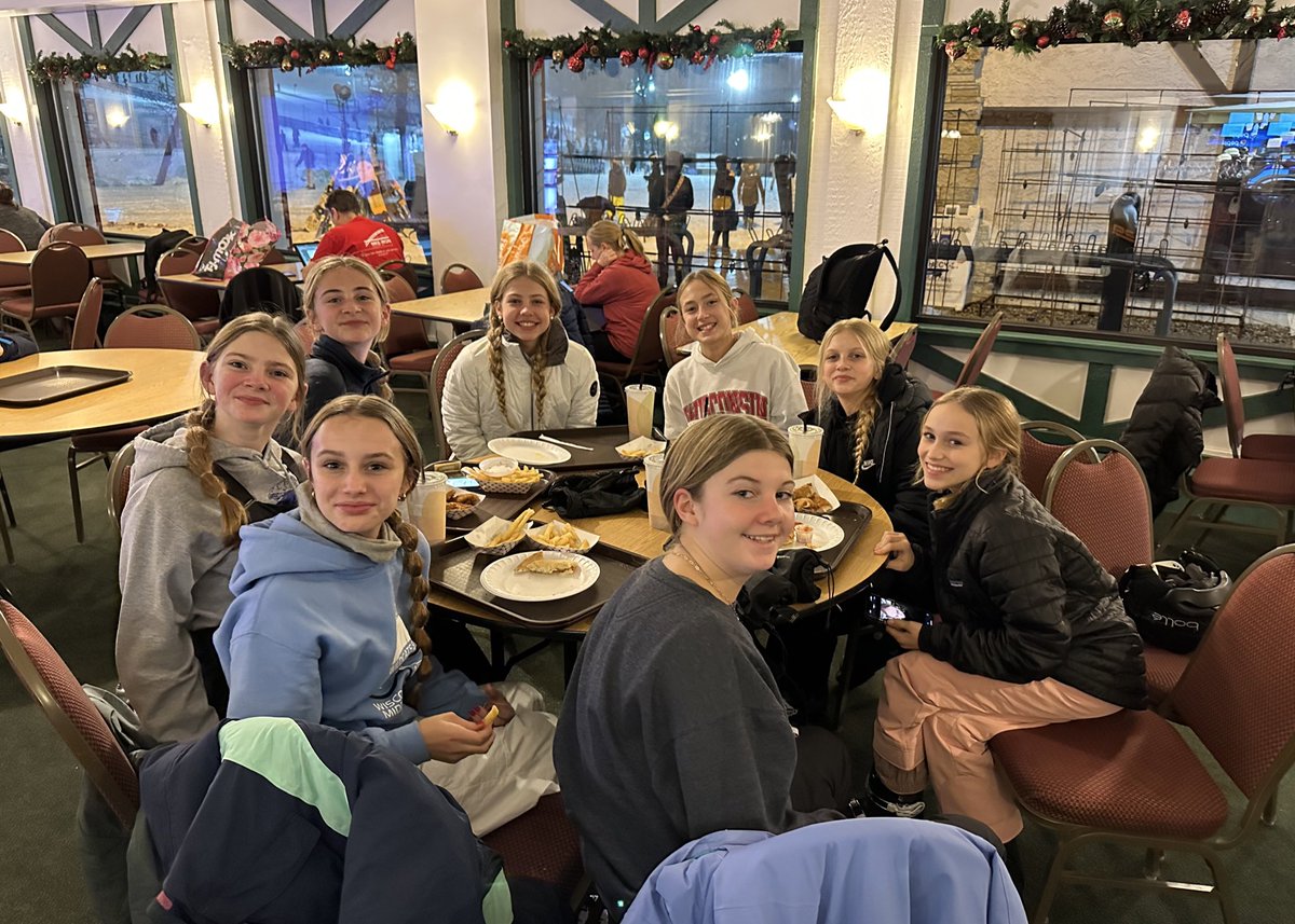 WHMS SKI &BOARD CLUB tweet media