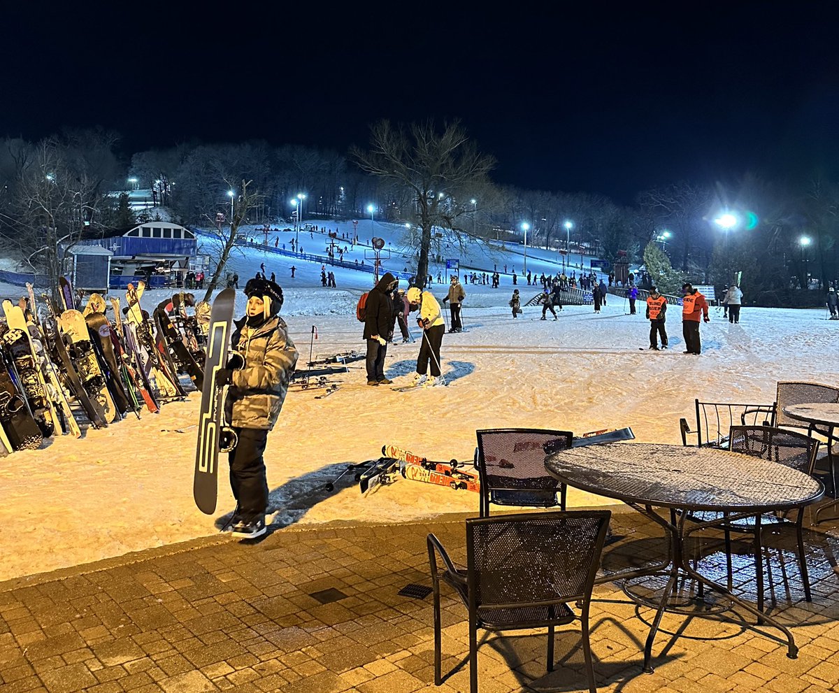 WHMS SKI &BOARD CLUB tweet media