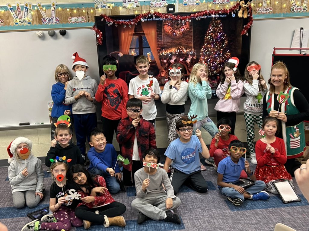 Happy Holidays from Room 9! <a href="/BarnardTroy/">Barnard Elementary</a>
