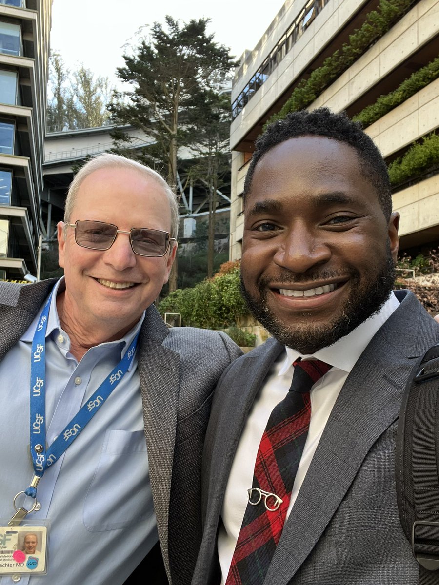 More selfie fun from the day! 

Thanks <a href="/Bob_Wachter/">Bob Wachter</a> for lunch… and <a href="/TasceB/">Tasce Bongiovanni, MD, MPP, MHS</a> for coming all the way from the OR to say hi! 😃