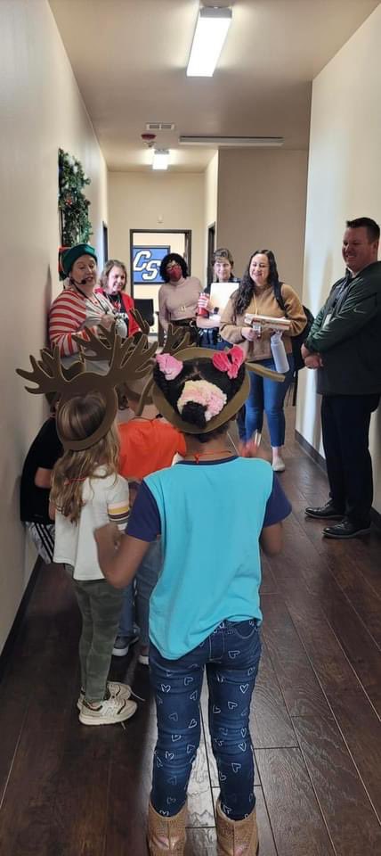 CharmEDTechEDU's tweet image. Bringing Destination North Pole to our students was amazing! They are still talking about it. My heart is full! @melissala5 @jdcrook #DestinationPD