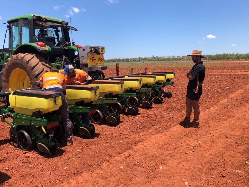 LQSystems's tweet image. A couple of #LQS70 Module liquid kits installed in Darwin for cotton customers.
Awesome job by planter specialist Stephen Frahm from @RDOequipmentAU Well done guys!
@rdovnet_Stephen @VnetPrecisionAg
 
#liquidapplication #infurrow #onepass #rightrates #targetinputs