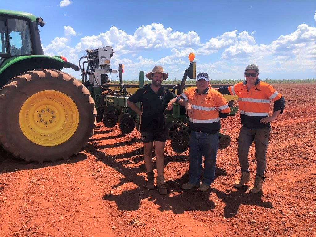 LQSystems's tweet image. A couple of #LQS70 Module liquid kits installed in Darwin for cotton customers.
Awesome job by planter specialist Stephen Frahm from @RDOequipmentAU Well done guys!
@rdovnet_Stephen @VnetPrecisionAg
 
#liquidapplication #infurrow #onepass #rightrates #targetinputs