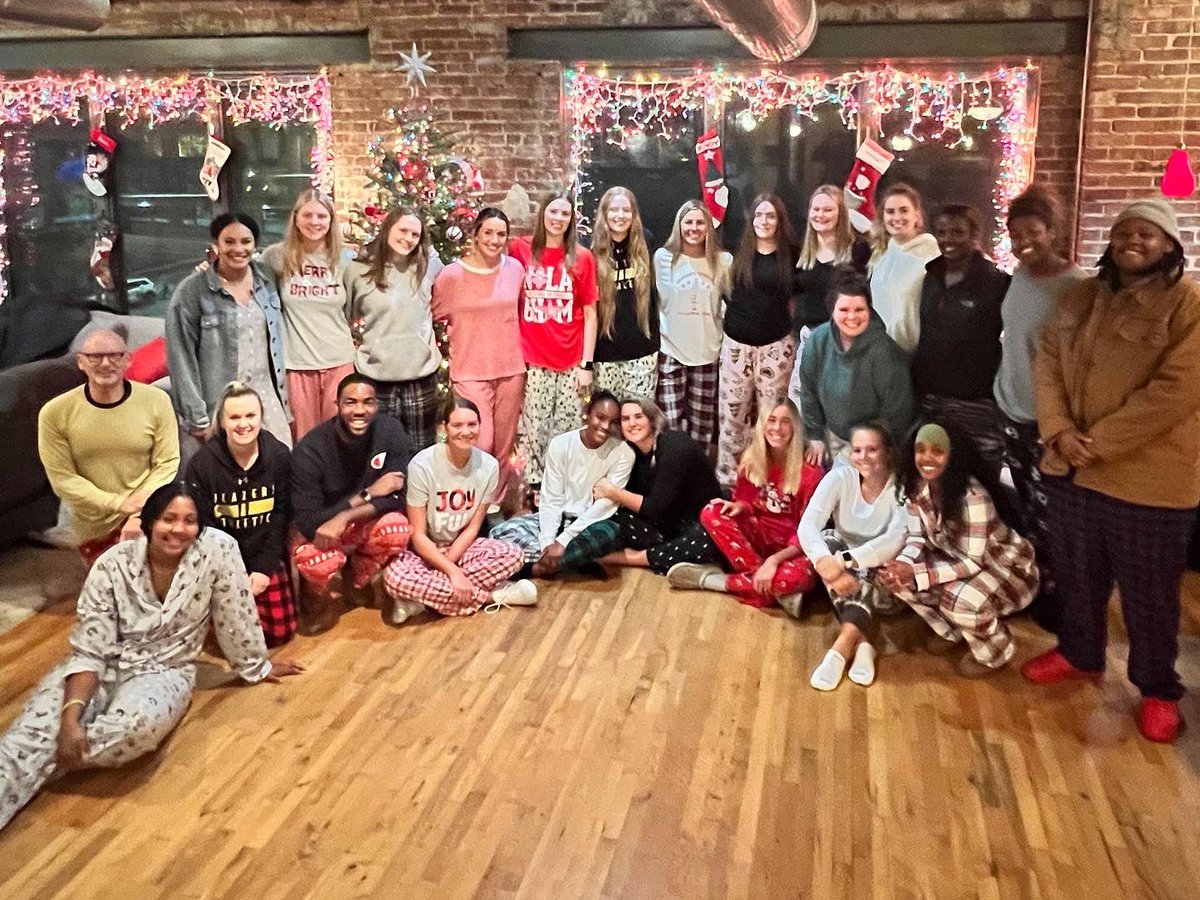 Team <a href="/UAB_WBBALL/">UAB Women's Basketball</a> 2022  Christmas Party!