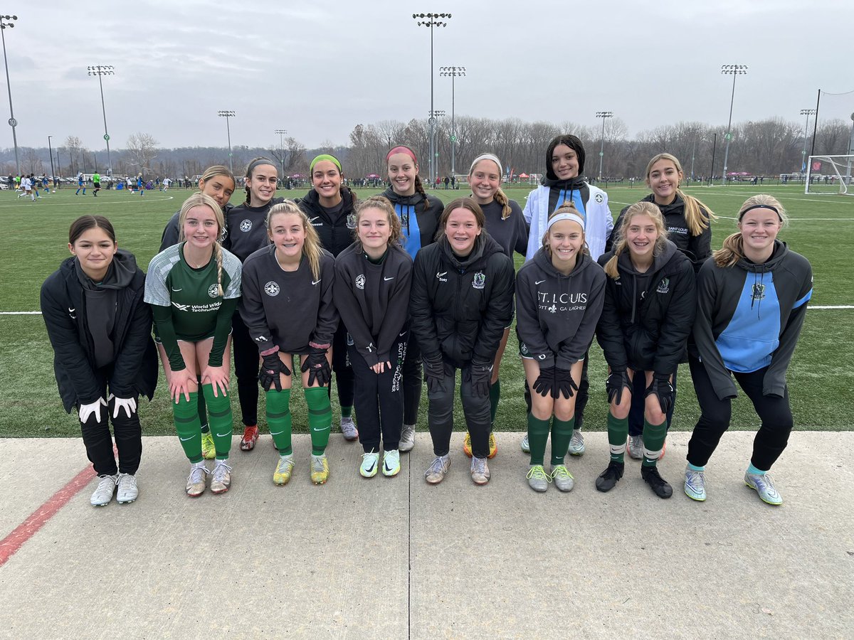 peytonsoccer3's tweet photo. Late post, but last weekend I had so much fun @ECNLgirls RL STL 👏👏
Such a great event to finish out 2022. See you in Florida!
#ecnl #slsgsoccer #ecnlrlstl
(2nd photo: @PixrGuy) https://t.co/0TQ0xfF6bK