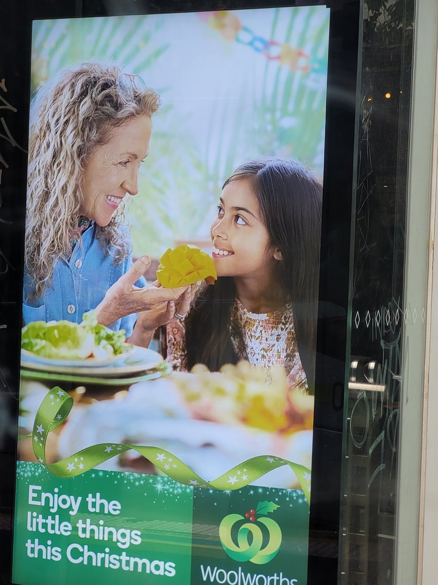 tegan_e's tweet photo. Huge respect to who got paid to edit the mango into this ad and farmed it out to a year 10 Vis Comm student https://t.co/K1QG1U4Tx7