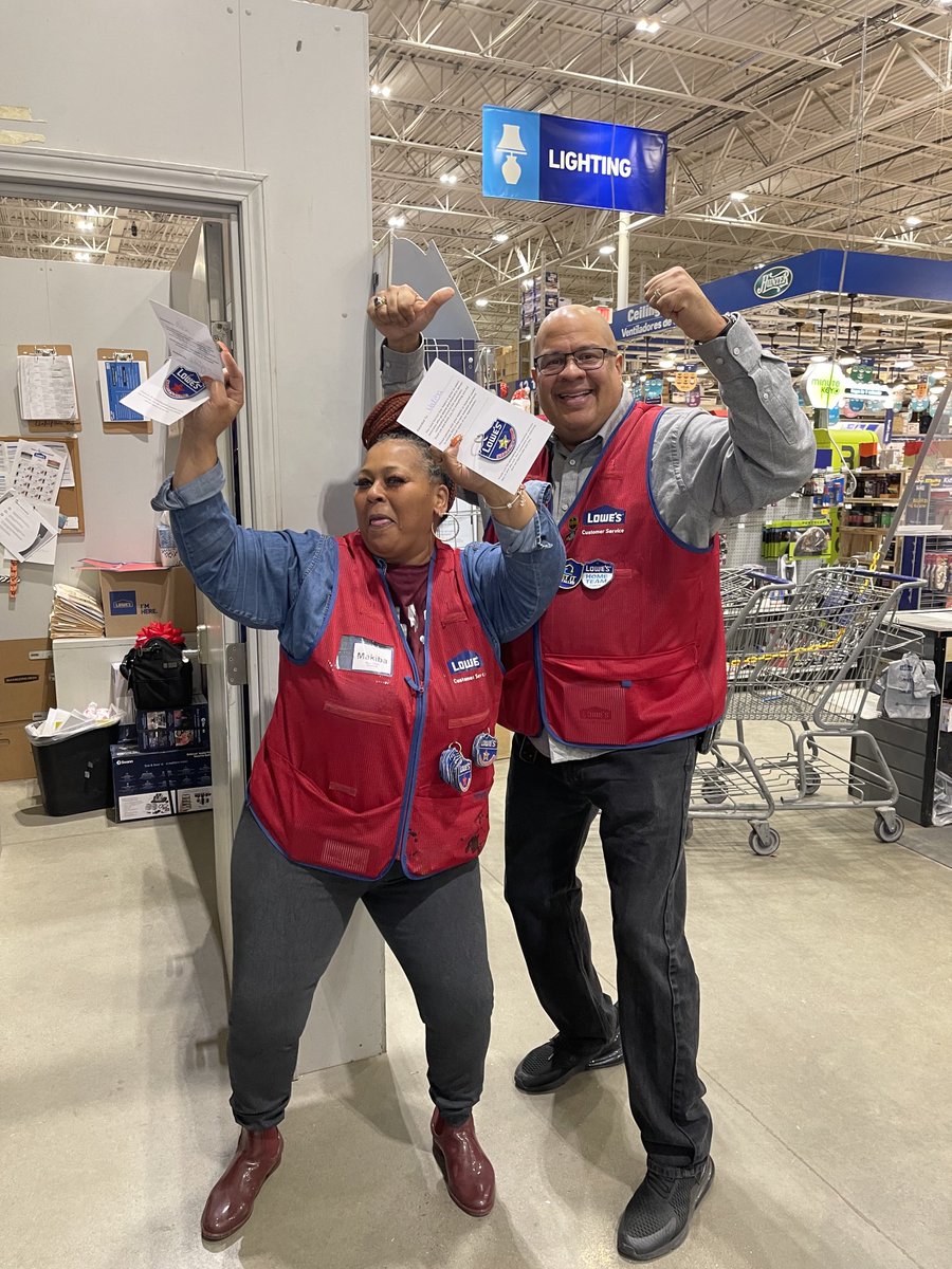 Makiba always asking for surveys and credit…every customer every time…Great customer service and now she is silver red star recipient ⁦<a href="/eric_marler/">Eric Marler</a>⁩ ⁦<a href="/BenitoKomadina/">Benito.Komadina@Lowes</a>⁩ ⁦<a href="/BlueBoxR1/">@BlueBoxR1</a>⁩