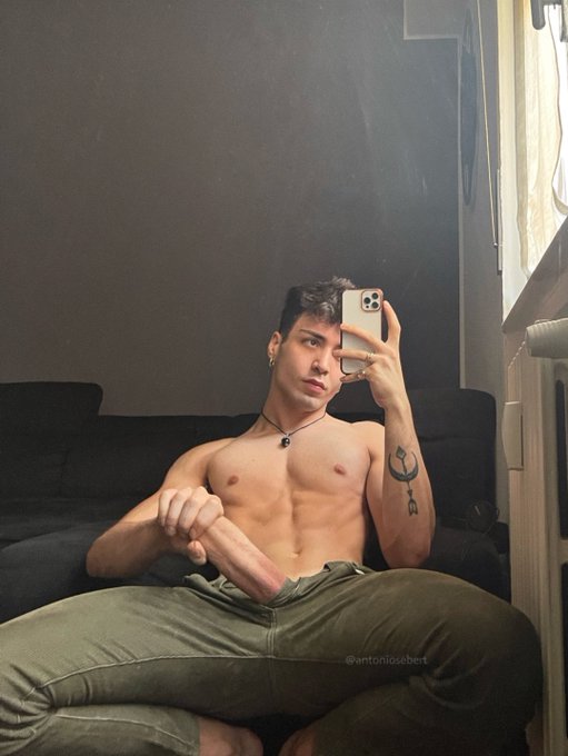 I lift my hips that’s your go ahead ? https://t.co/11tLScsJ3f