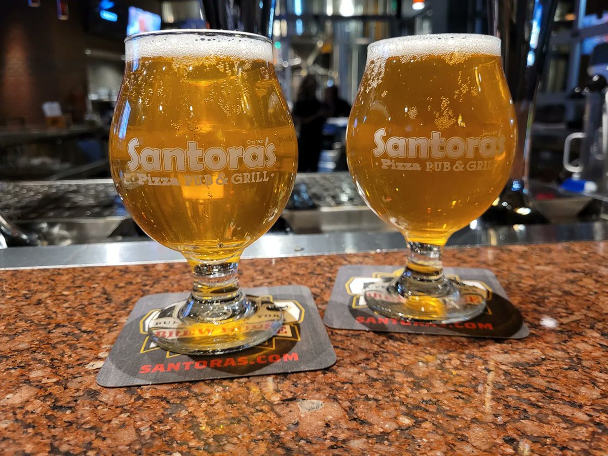 buffbeerleague's tweet photo. How else do you cap off Xmas shopping than with a stop into @1927BrewHouse. Grant St. Pilsner on the left &amp; IPAllen on the right, followed by Ridge Rd. Double IPA, an old school DIPA with hops, pine &amp; citrus, and the Bacon Bourbon Jam Burger. This is a great way to end any day. https://t.co/Qcgg6FeBVb