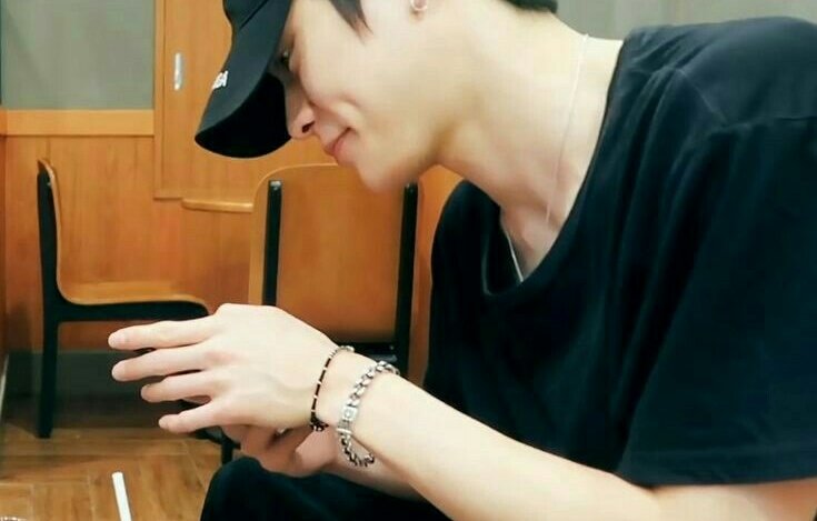 _hyuckart's tweet photo. [HELP RT WTS LFB PH INCH NCT BRACELET ]
🌻NCT INSPIRED BRACELET🌻
 #hyuckart_sells #hyuckart_collections

♡ TAEYONG &amp; JAEHYUN BRACELET ♡
- order through shopee/tiktok shop
- 30-40 pesos each depending on size
- cod is available
🔗https://t.co/h1SaQLFsw7 

t. taeyong jaehyun nct https://t.co/AIwN8PiEeb