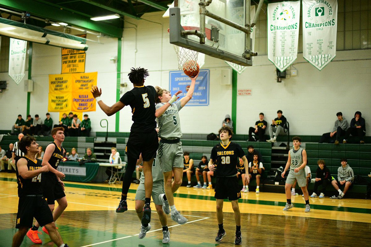 Mike Diller what an incredible showing tonight, your efforts and leadership and effort on the court tonight we're unmistakable! Bravo <a href="/MikeDiller4/">Mike Diller</a>