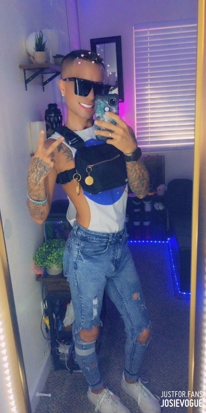 Am I a good boi, Daddy?? ? #femboy #Sissyrp #Femboyhot #gay #femboy18 #femboygoth...

See this and more