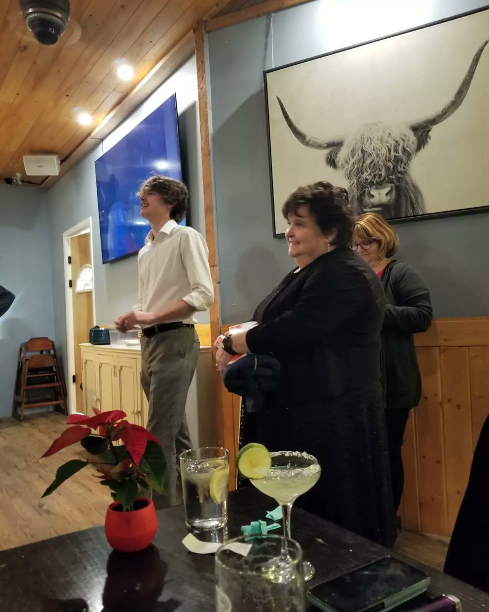 Sicamous_Eagles's tweet photo. Merry Christmas, Happy Holidays, it was a nice evening as the players, coaches, board and volunteers got together for a wonderful holiday dinner @ the Narrows Smokehouse last night. #family #tistheseason #merrychristmas #2moregames  #10moresleeps #smokedmeat @KIJHL @KijhlS https://t.co/ofZmDI03kV