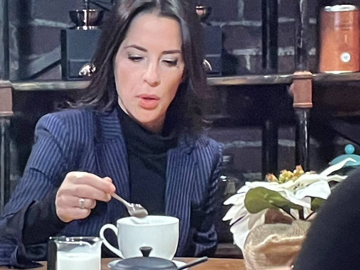 JJdallas66's tweet photo. The hook got Rory - Jordan, dante, Liz &amp; Portia are on the scene
Spencer punched Dex with Joss, Cam &amp; Trina involved
Alexis &amp; Curtis are teamin up to solve the murders

and here is Sam, having a tea party... #GH #whattawaste #reducedtothis #samwho https://t.co/3EdUMx9v5Q