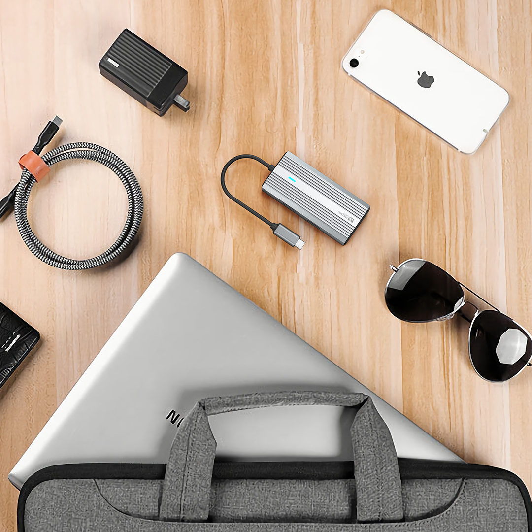 SanzangMaster's tweet photo. Know more about Sanzangmaster’s #Newlaunch, plus-expansion | 5-in-1 Portable USB-C Hub, small but powerful, so you can take it to everywhere.
#Sanzangmaster #usbchub #dockingstation
#newlaunch #appletec #5Gbps #4K #ipad
#typecexpansion #typecusbhub #usbexpansion #usbtohdmi #usb https://t.co/RlyISNQbJD