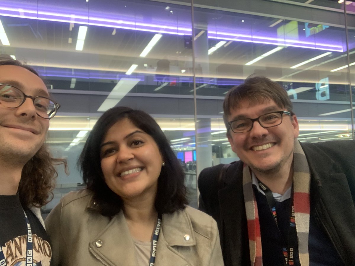 devinaguptanews's tweet photo. With the brilliant team of #outsidesource #BTS
@jamesbbcnews @sheaconduct
All in a day’s smile 😃 https://t.co/DPidsZc1mO