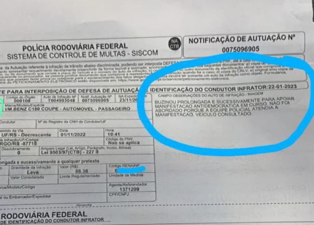 Ibervj's tweet photo. Multa de trânsito efetuada pela PRF. Abram a imagem e vejam o motivo da autuação. Surreal. https://t.co/3JNIKMCpbA