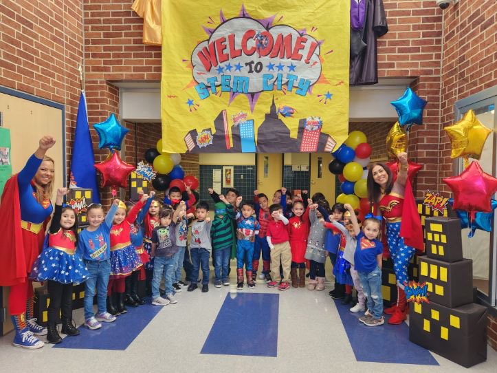 SycamoreElem1's tweet photo. Today was STEM Day in Crowley ISD! Students took part in lessons and hands-on activities throughout the day focused on science, technology, engineering and math! So much FUN!! #CrowleyPrideUnified #CISDSTEMPLUS https://t.co/dXv5S3RnK0