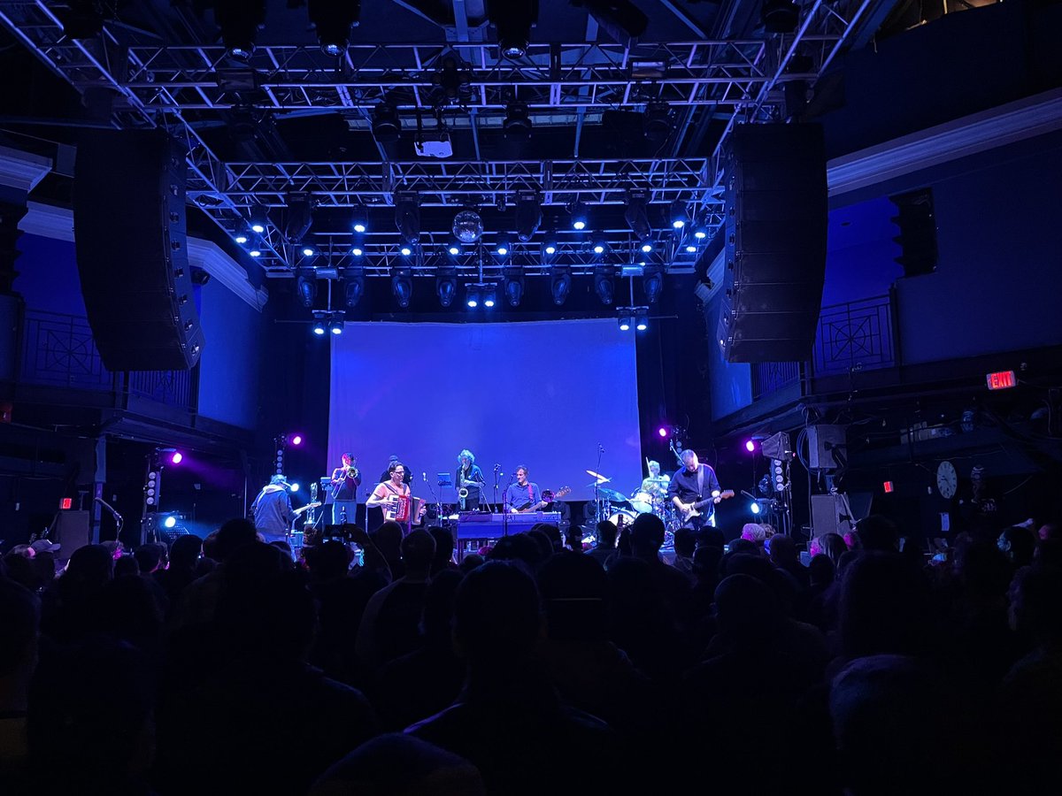 26 years and 29 days after I saw <a href="/tmbg/">They Might Be Giants</a> for the first time at the now defunct La Luna club in Portland, Oregon, I’m happy to report that they still got it. <a href="/930Club/">9:30 Club</a>