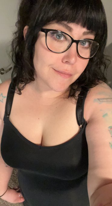 Hey.. my eyes are up here 🖤 #prettyface #prettyfacebbw #bbwpretty #bbw #feedee #feedism #stuffed #onlyfans<a href="/tag/prettyface"class="tags">#prettyface</a><a href="/tag/prettyfacebbw"class="tags">#prettyfacebbw</a><a href="/tag/goddess"class="tags"><span>#goddess</span></a><a href="/tag/heels"class="tags"><span>#heels</span></a><a href="/tag/feet"class="tags"><span>#feet</span></a><a href="/tag/bbw"class="tags"><span>#bbw</span></a><a href="/tag/foot"class="tags"><span>#foot</span></a><a href="/tag/stuffed"class="tags"><span>#stuffed</span></a><a href="/tag/bigbooty"class="tags"><span>#bigbooty</span></a>