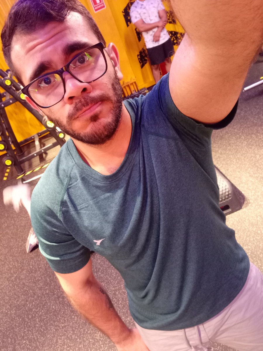 kuskolo's tweet photo. Poco a poco algo se va haciendo en el gym 🙈 https://t.co/Q5ae3m8HcS