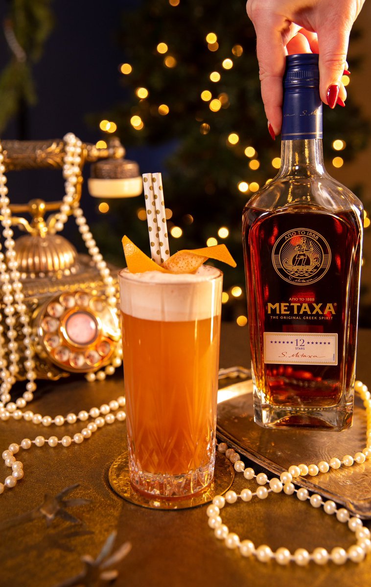 Let’s Get Blitzen: Cocktail Advent Calendar - Day 15 - Grapefruit Metaxa Fizz. One of my personal favourites from the entire calendar. tasteandtipple.ca/grapefruit-met… #cocktails #recipes