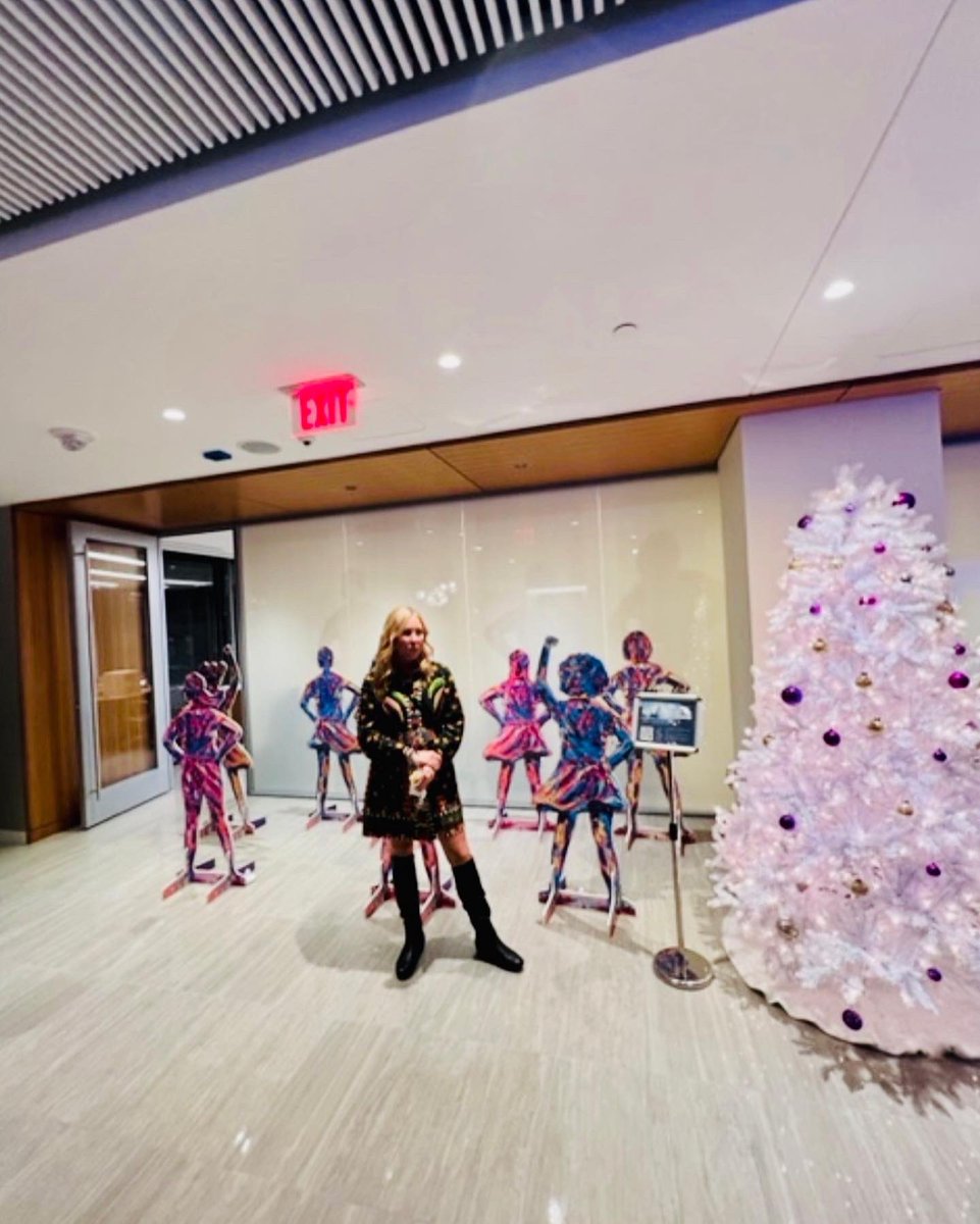 131Counting's tweet photo. Thanks to everyone that joined us for our holiday soirée last night! https://t.co/uktk3fPvcC