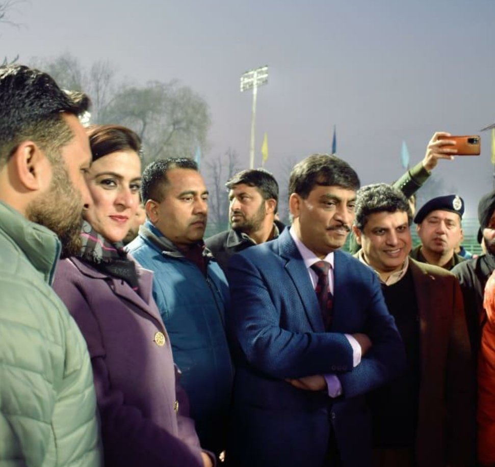DailyWattan's tweet photo. Glimpses of the winter sports festival at TRC Srinagar by CD Dr Shri Arun kumar Mehta .The academies in different districts & football activities will be kept abuzz during winters for activities. These academies are great tool for development of the football in J&K. #KKSC https://t.co/CPqN1hySms