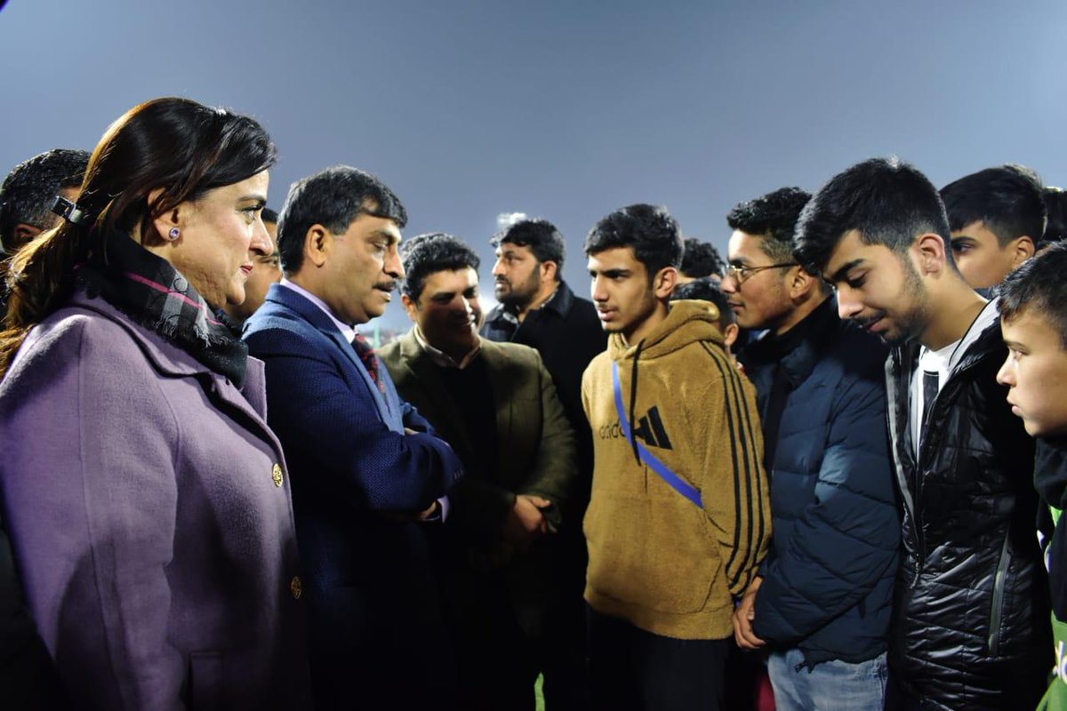 DailyWattan's tweet photo. Glimpses of the winter sports festival at TRC Srinagar by CD Dr Shri Arun kumar Mehta .The academies in different districts & football activities will be kept abuzz during winters for activities. These academies are great tool for development of the football in J&K. #KKSC https://t.co/CPqN1hySms