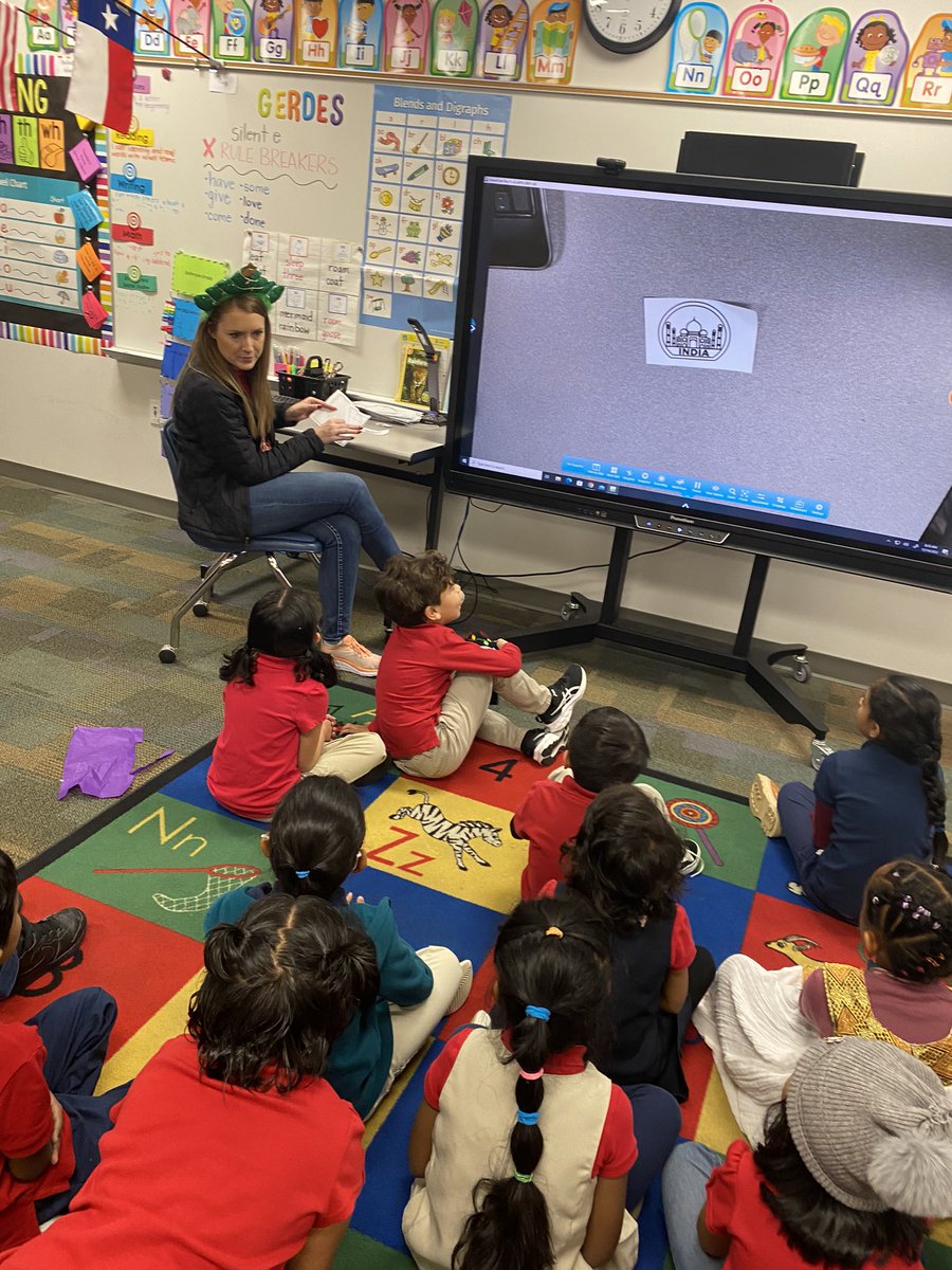 LVE1st's tweet photo. 1st graders got to travel the world (classroom to classroom) this week and learn about 4 different countries and the holidays they celebrate. Super fun learning experience for all students! @LaVillitaElem #cfbproud #firsties #holidaysaroundtheworld https://t.co/lHD6gTOgze