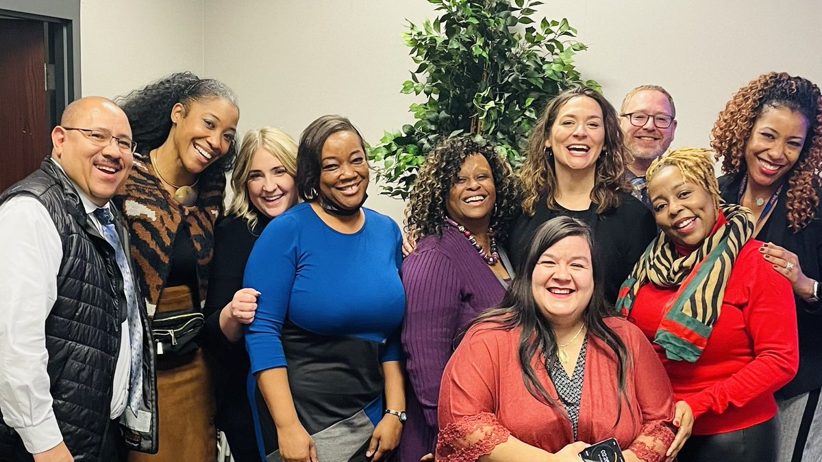 TrishaDifazio's tweet photo. I’m a proud #maywood89 graduate. I love these #administrators and I am honored to be doing #SEL work with them. #D89BrightFutures #pdshouldbefun #selstartswithus #elemchat #school #edchat #edutwitter @tcmpub https://t.co/Mjpy62lnha