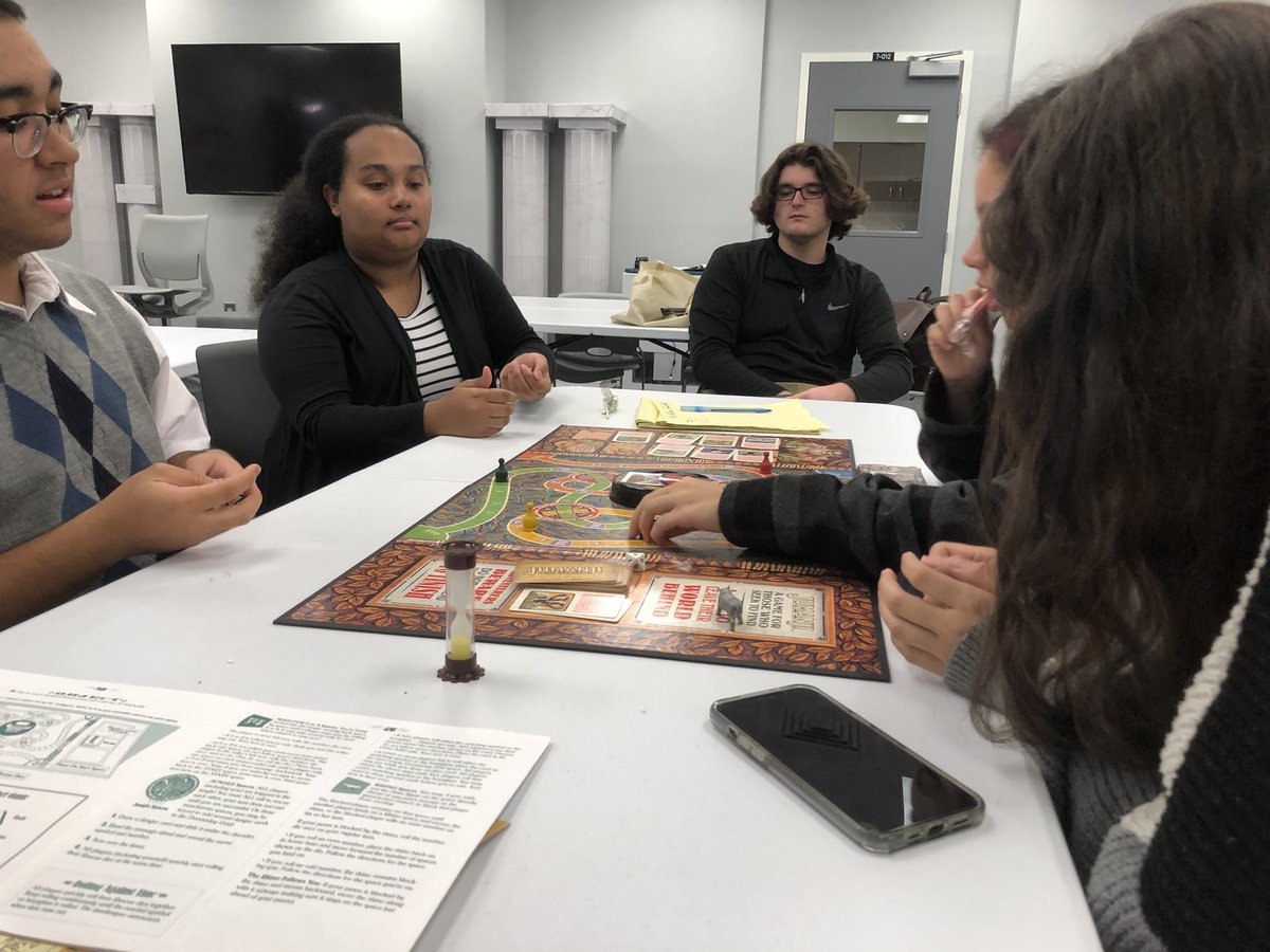 josephbrennan10's tweet photo. Cool #PsiAlpha stuff this week, a relaxing &amp; fun game “night” in @DHSHappenings Learning Commons @MikeMicallef1 @BSmithVCS https://t.co/SpeIRWYs27