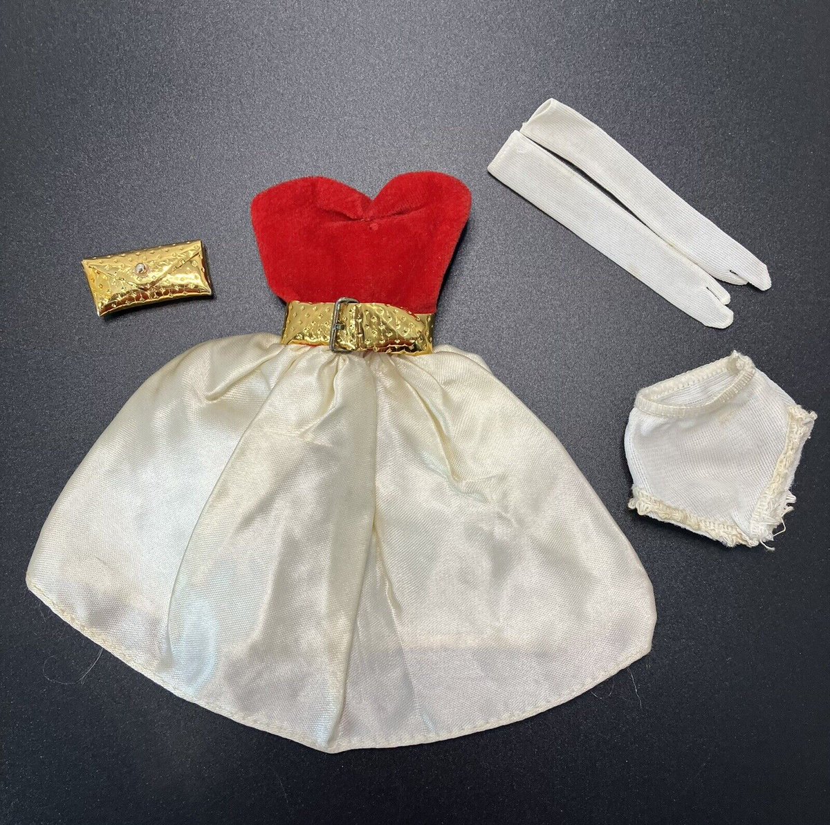 GingerVirginia2's tweet photo. https://t.co/A6iZIrMabG
VINTAGE ORIGINAL 1960-1964 BARBIE OUTFIT #977 SILKEN FLAME DRESS PURSE BELT GLOVES PANTIES
#barbie #obsessed #barbiefan #barbiedoll #barbiefashion #barbielover #christmas #girls #sixtiesfashion #sixties #barbiecollector #fashion https://t.co/buNmMUcSU8
