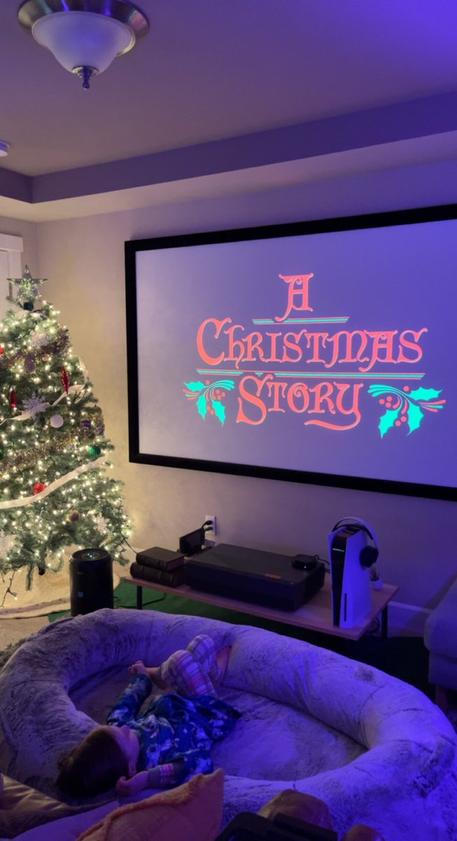 Oh shit, we have a perfect holiday night happening over here