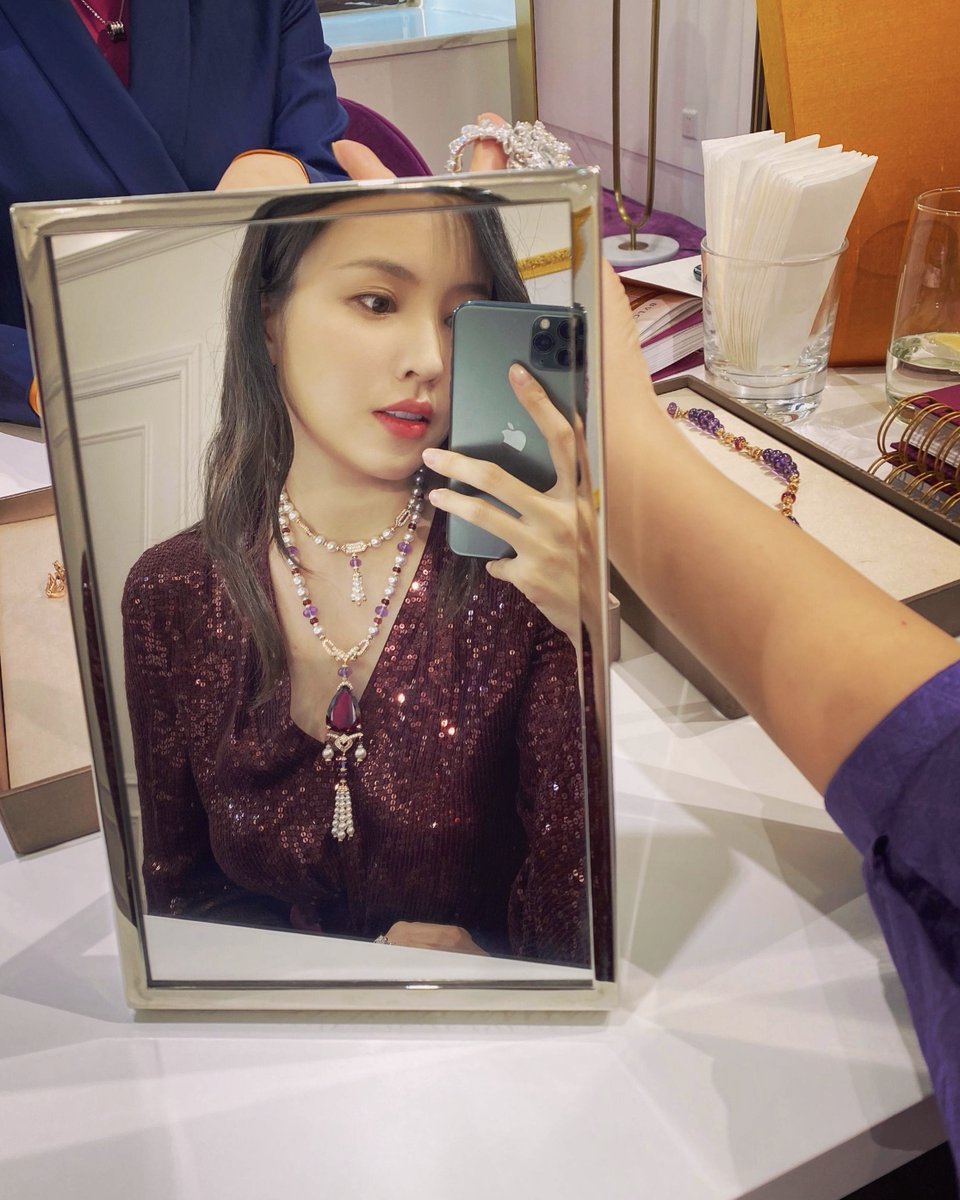 lilmontego's tweet image. The moment a man becomes truly enlightened, he gives up the pursuit of the riches of the outer world and begins to pursue the true riches of his inner world. I like a man who has seen the world of flowers, not a man who is obsessed with the world of flowers.😆😆