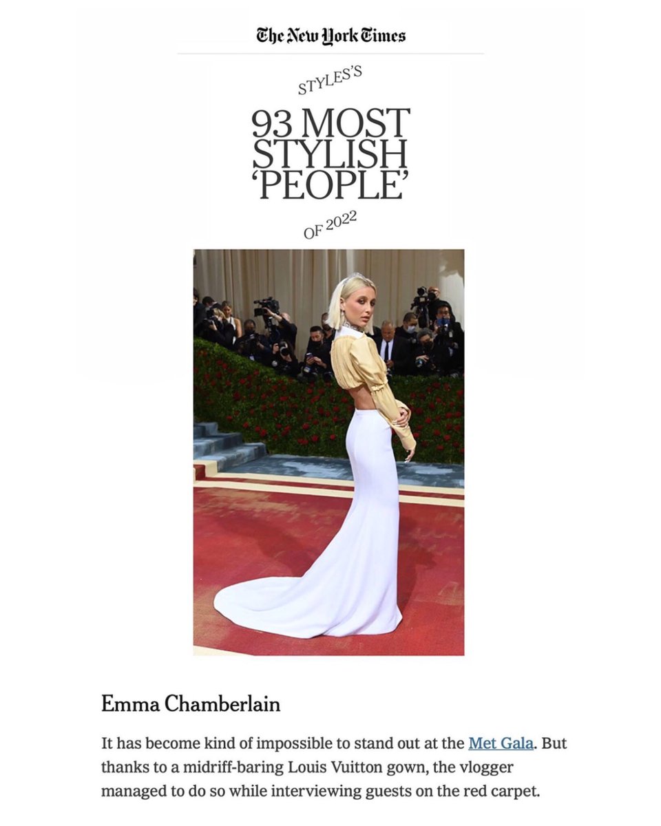 EmmaAccess's tweet photo. The New York Times names Emma Chamberlain as one of the Most Stylish people of 2022. https://t.co/LuaHzJSkSW