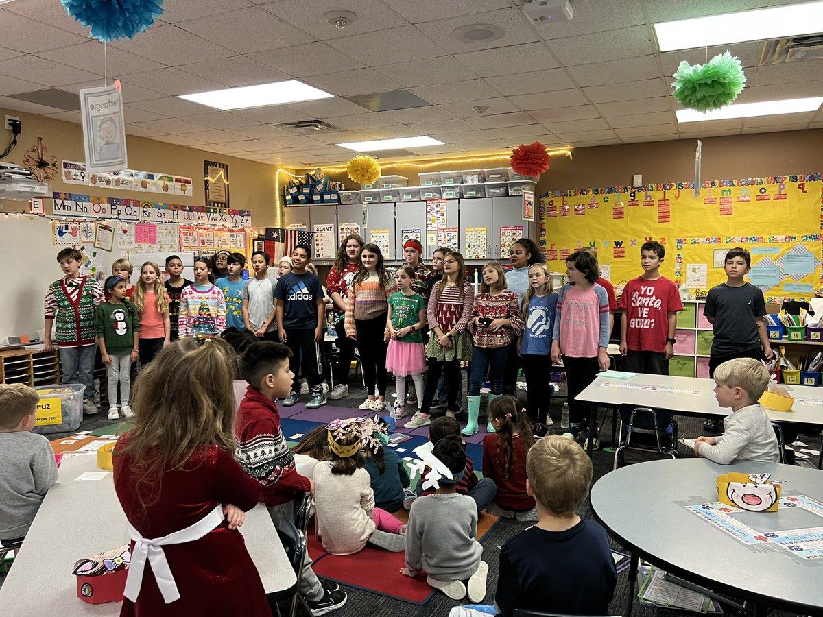 cmmom2boys's tweet photo. @CoreyFADL Thanks for coming to my Kindergarten class. The kids really enjoyed it! https://t.co/RgPuTRWMjK