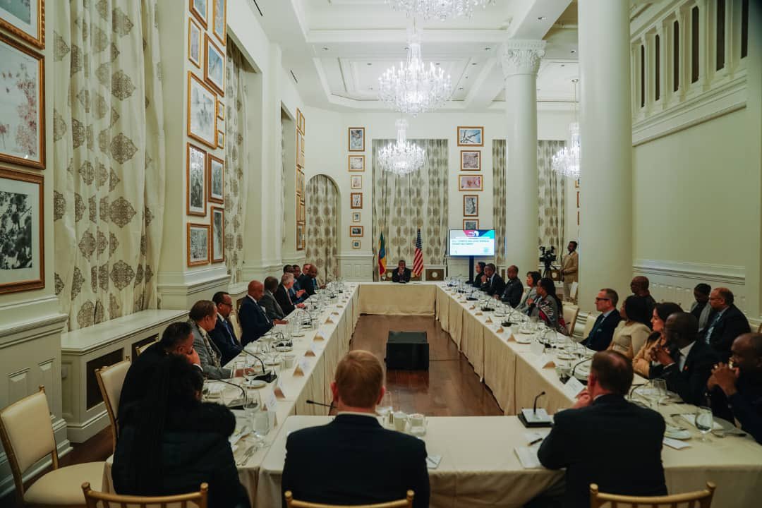 AbiyAhmedAli's tweet photo. Terrific conversations with members of the US investment community about the untapped investment opportunities in Ethiopia. With Ethiopia’s historic reform and openings, I encouraged them to step up efforts to invest in our people and economy for shared prosperity. https://t.co/QAoceqEaJD