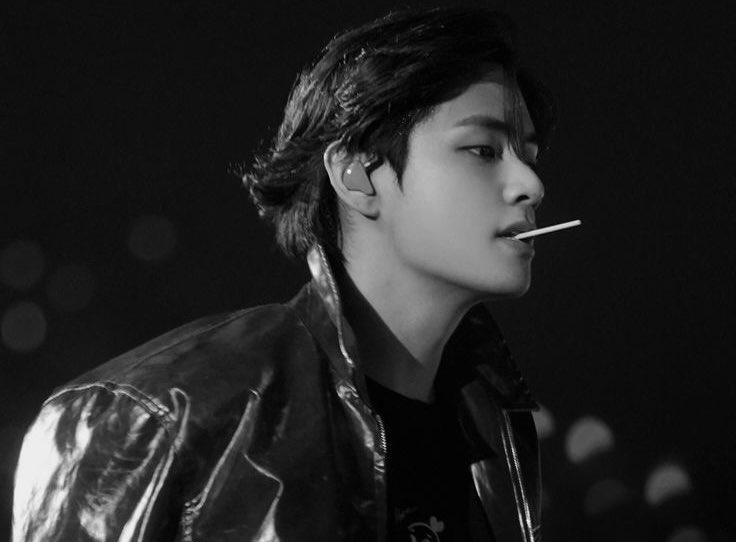 vkbwi's tweet photo. AGAIN.

— a filo #taekookau where;

Sura (jjk) thought that there was no other way to save himself from debt, until a three-year-old child saved him by calling him his mama whose child belongs to none other than the dangerous daddy alpha, Kreiss (kth). https://t.co/c40eopCmEc